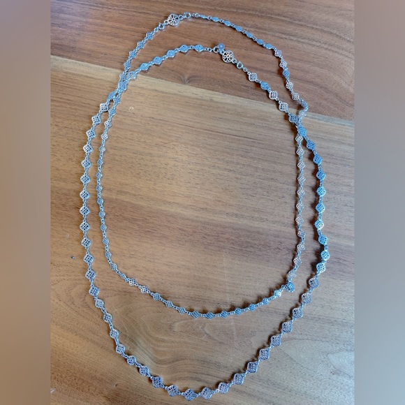 Silver necklace(s) - Picture 1 of 3